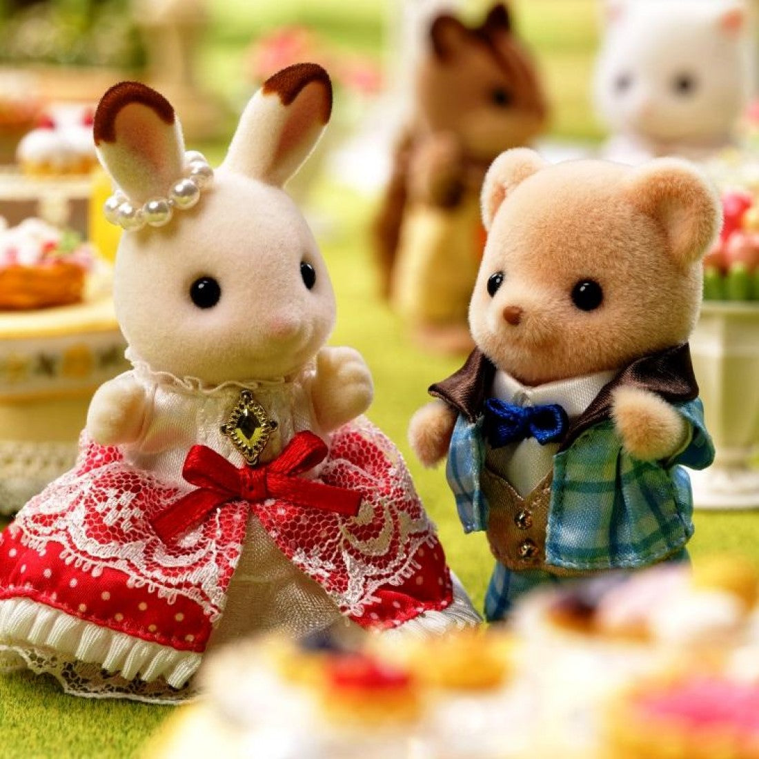 sylvanian-families-freya-theo-friends-set