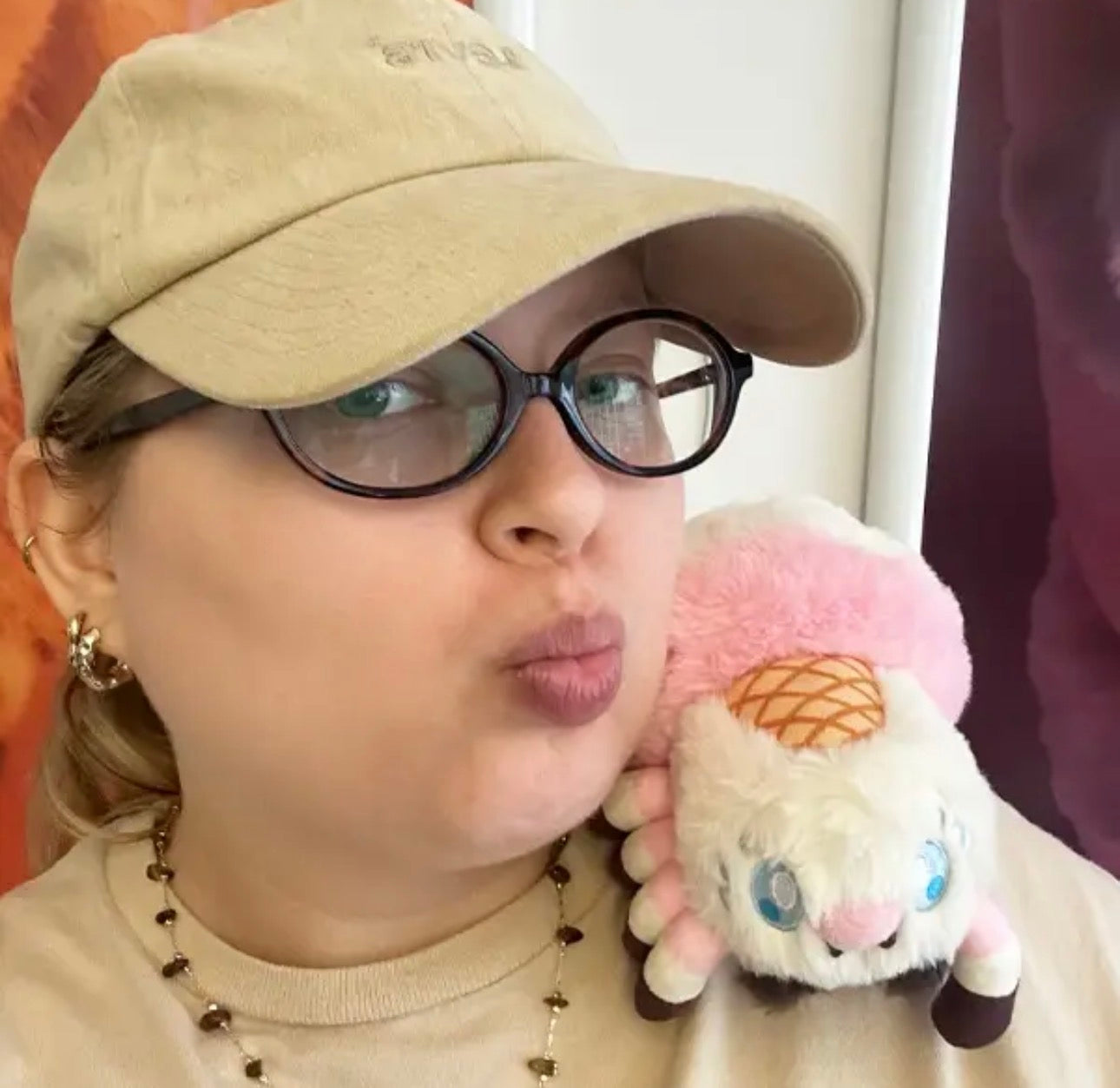 squishable-ice-cream-spider-plush