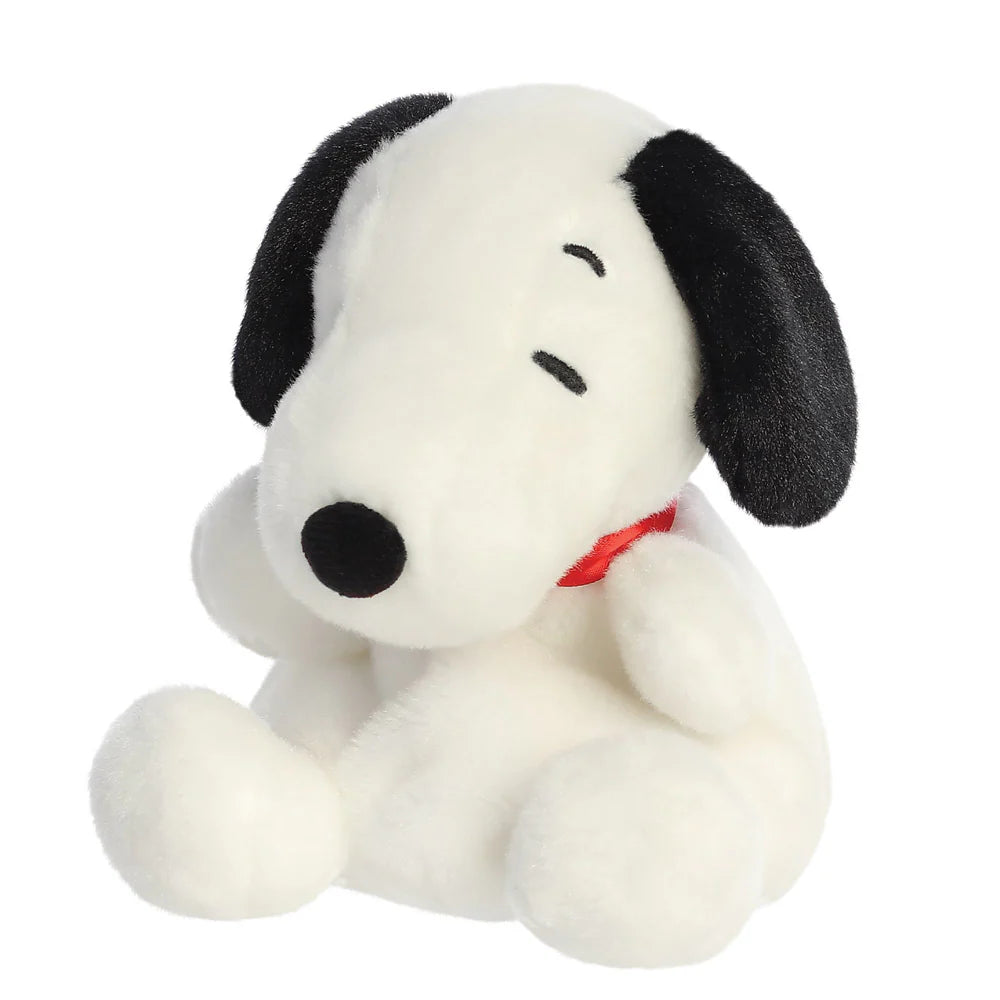 peanuts-snoopy-plush-toy